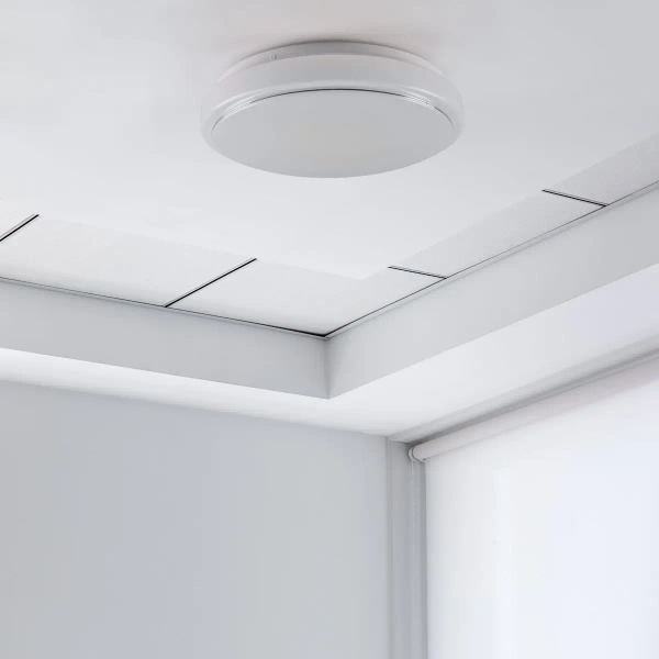 Okrągły plafon na korytarz BOGDAN 326836 minimalistyczny biały