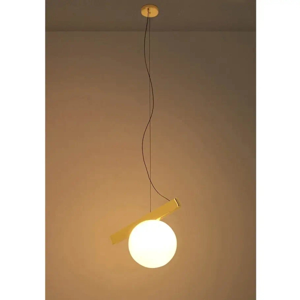 Okrągła lampa wisząca BALANCE MSE1501100553 kula biała złota