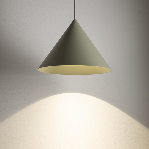 Trójkątna lampa wisząca ZENITH 11485 nad stół szałwiowy