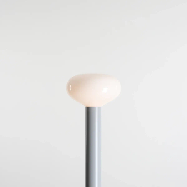 Podłogowa lampa skandynawska Flo Floor Grey 7000A22_M szara
