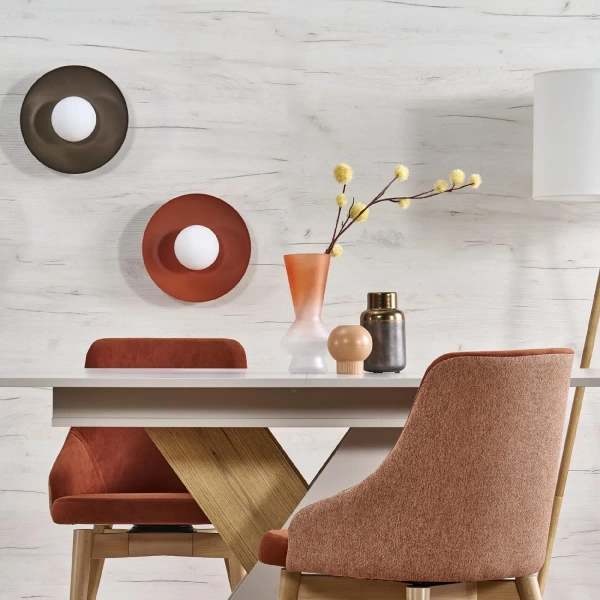 Ścienna lampa do salonu Slate 10937 mleczna kula metalowy ceglany