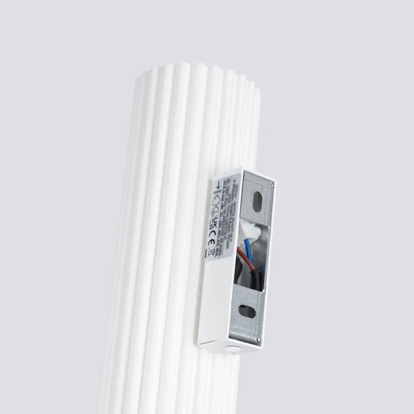 Podłużna lampa ścienna KARBON SL.1539 ryflowana tuba biała