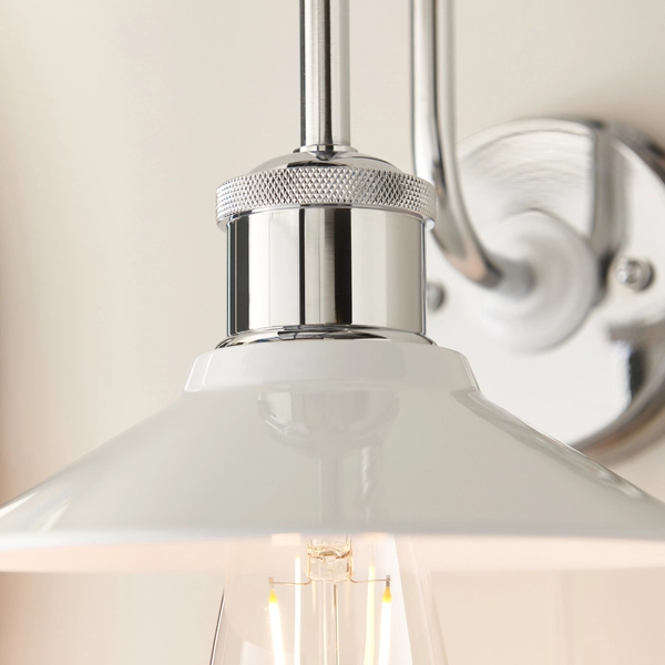 Łazienkowy kinkiet L&-195508 Light& z włącznikiem IP44 biała chrom