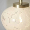 Stołowa lampka glamour  L&-198817 metalowa szklana biała mosiądz