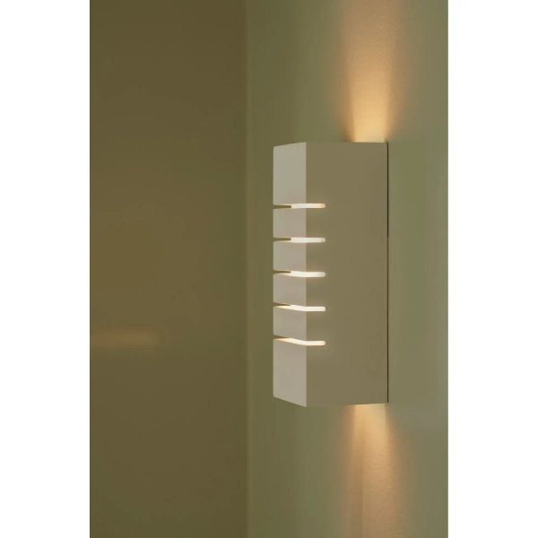 Prostokątna lampa ścienna Lancio 2412501001 na przedpokój biały
