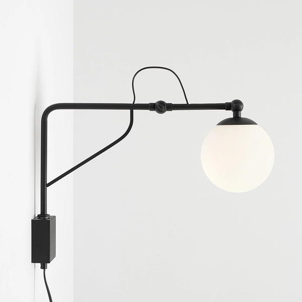 Czarna lampa ścienna Soho 1105C1_M Aldex regulowana kula szklana salonowa