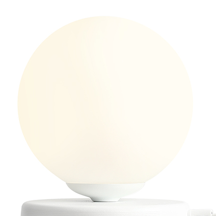 Biała lampa stojąca Ball 1076B_S Aldex szklana kula do salonu loftowa