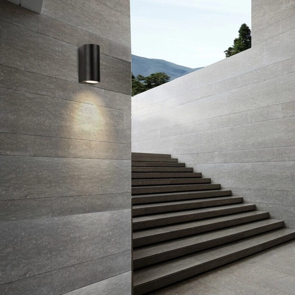 Biała lampa elewacyjna Rimini AZ2177 tuba outdoor IP54 metalowa