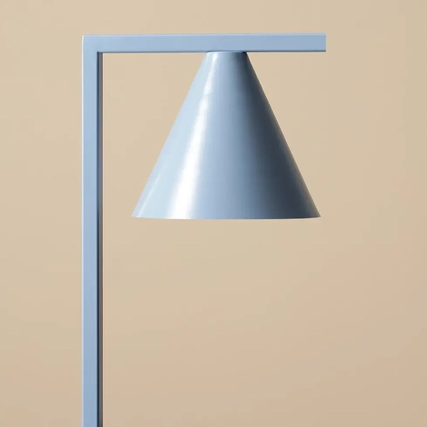Niebieska lampa biurkowa Form Table 1108B16 Aldex industrial do gabinetu