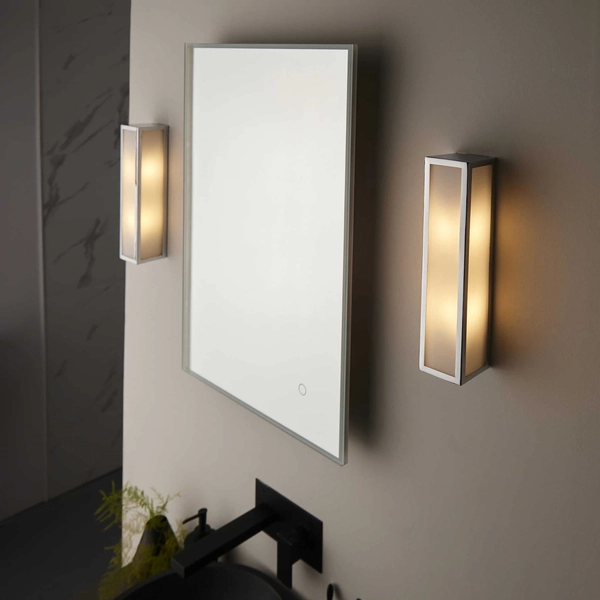 Prostokątny kinkiet Newham 96137 Endon metal szkło IP44 przezroczysty chrom