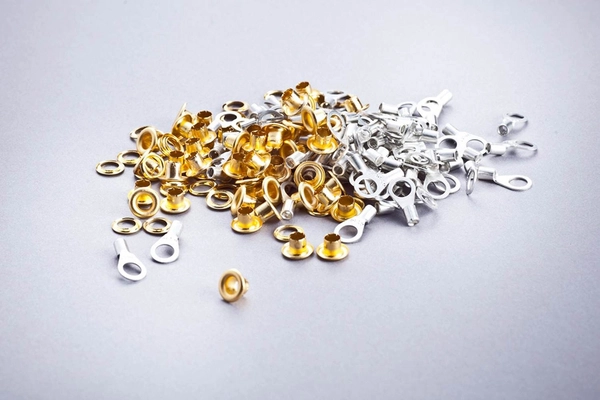 Zestaw montażowy do łączenia mat ZM-T z kablami elementy przyłączeniowe