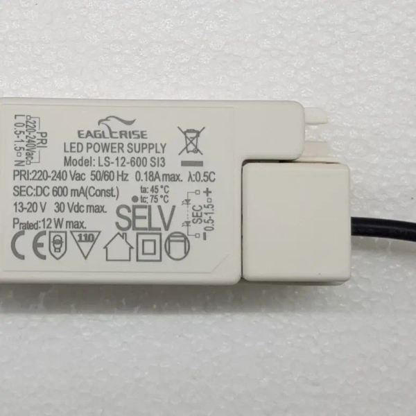 Wewnętrzny zasilacz do lamp ledowych 6600 4-6x3W 230V biały