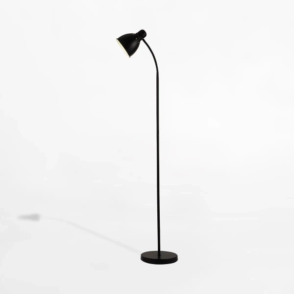 Podłogowa minimalistyczna lampa BOSCA F4102-BK regulowana czarna