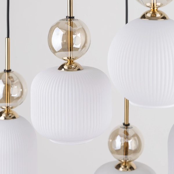 Nowoczesna wisząca lampa Sophia Cognac do salonu biały czarny