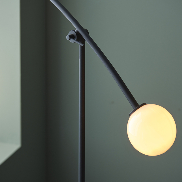 Designerska lampa stojąca L&-192604 Light& balls regulowana czarna