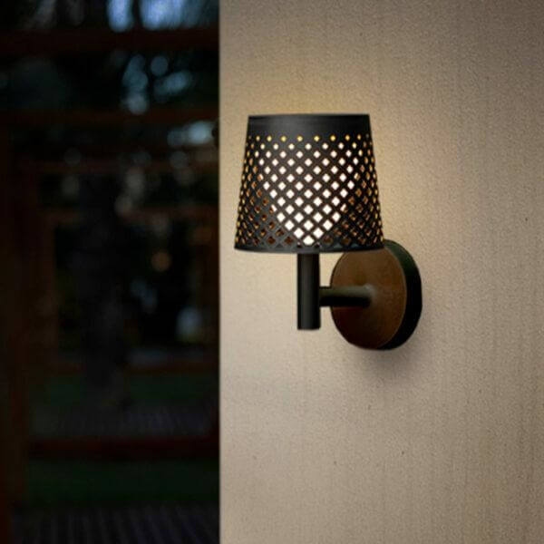 Wielofunkcyjna lampa solarna Greta LUMGRE080NXSWNW King Home IP65 czarny