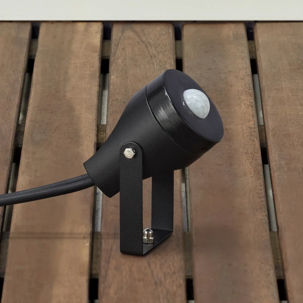 Gruntowa lampa z czujnikiem Garden 106940 Markslojd IP44 czarny