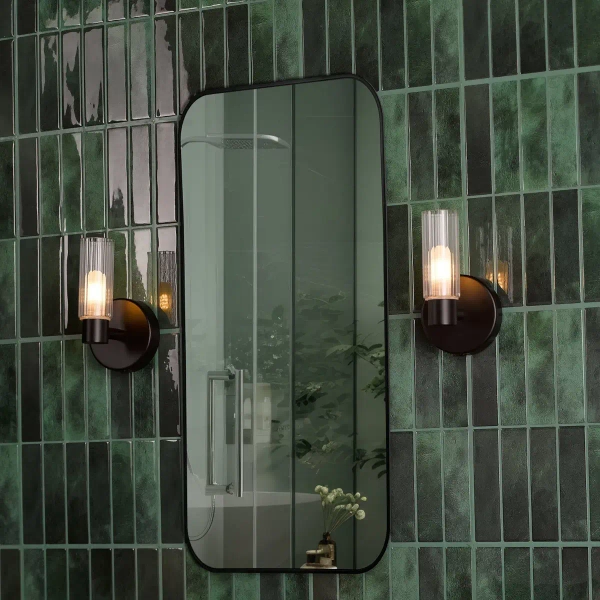 Łazienkowa lampa ścienna Bolton BOL0722 z włącznikiem IP44 czarny