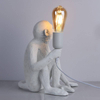 Dekoracyjna lampka stojąca Monkey ABR-KARD4-B Abruzzo małpka biały