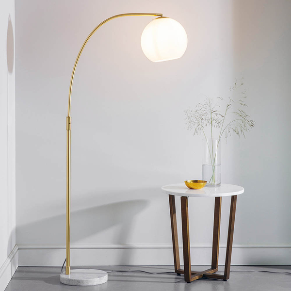 Podłogowa lampa łukowa Otto 76613 kulista do salonu mosiądz biały