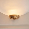Lampa ścienna półokrągła Welles 112439 szklana biała mosiądz