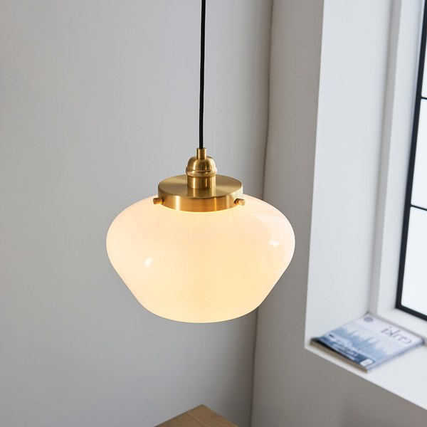 Wisząca lampa do salonu Camberley 97692 szklana mosiądz biały