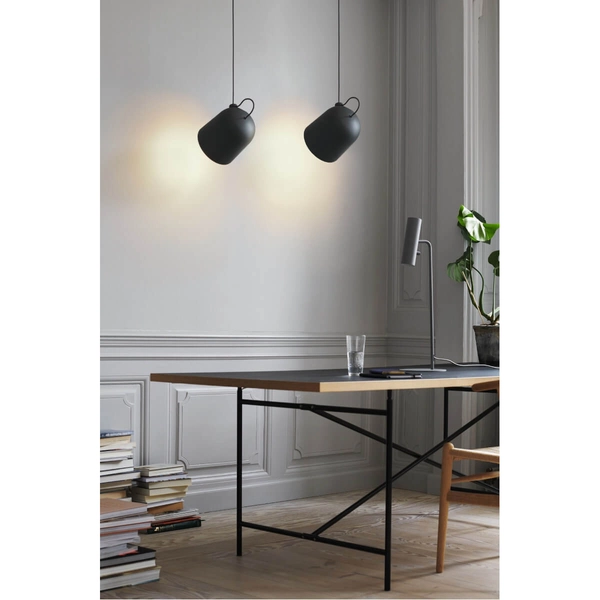 Zwieszająca lampa Angle 2020673003 DFTP zwis minimalistyczna czarna