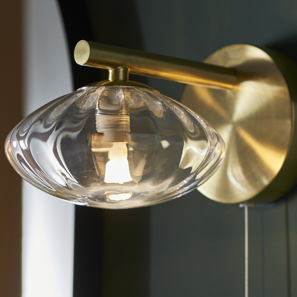 Lampa ścienna z włącznikiem L&-197182 Light& szklana IP44 mosiądz