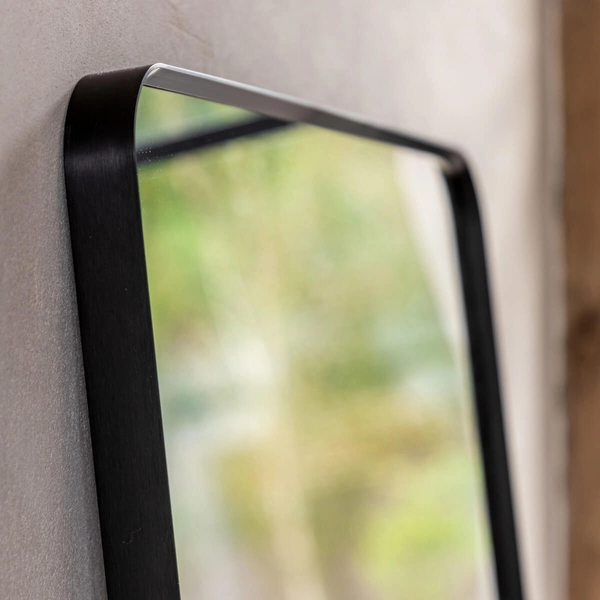 Minimalistyczne lustro Holworth 5056693546764 stojące czarny