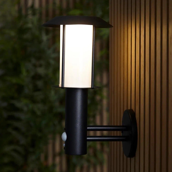 Elewacyjna lampa Tarrow 106467 LED 1,7W 3000K czujnik PIR IP44 czarna