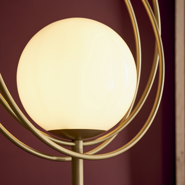 Stojąca lampa do salonu L&-192492 Light& ball pierścienie złote