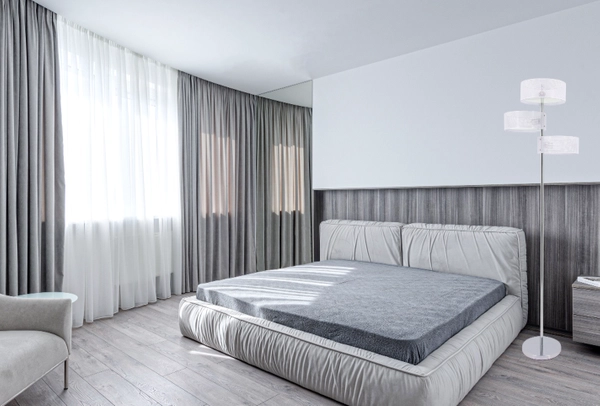 Podłogowa lampa abażurowa DRS8006/3F WH NET chrom