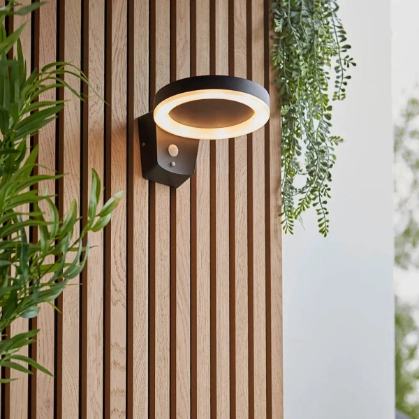 Kinkiet zewnętrzny Ebro 96933 LED 5,88W 3000K IP44 czujnik czarny biały