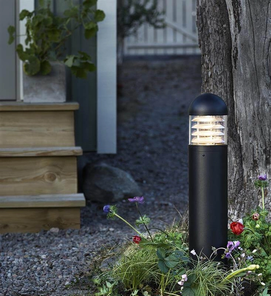 Stojąca lampa metalowa Garden słupek ogrodowy czarny