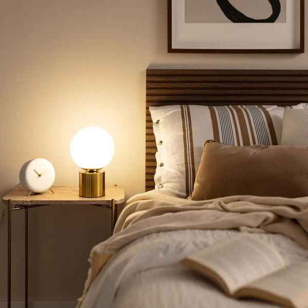 Nocna lampa szklana Milano ABR-LSG-E27 Abruzzo na szafkę kula złoty