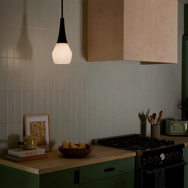 Wisząca lampa Deela KL-DEELA-P-BK nad wyspę kuchenną czarna biała