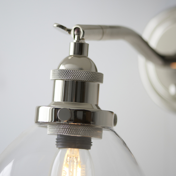 Kinkiet nad łóżko L&-197589 Light& z włącznikiem szklany klosz nikiel