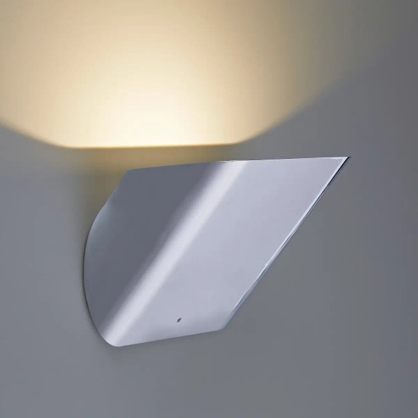 Kinkiet Luxe AWG9-048 Zumaline minimalistyczny na korytarz srebrny