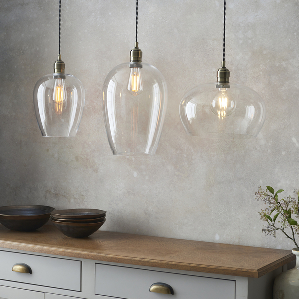 Wisząca lampa nad stół L&-1100948 Light& kopuła szklana mosiądz