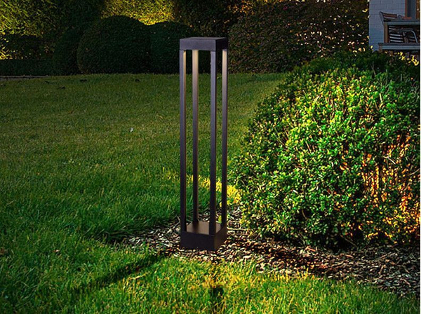 Zewnętrzna lampa stojąca QUBE-GLQ600WW 7W ogrodowa LED 7W 3000K IP65 czarna