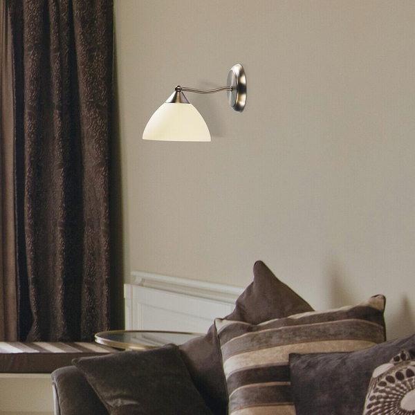 Antyczna lampa ścienna Regina 8171 do pokoju brąz kremowa