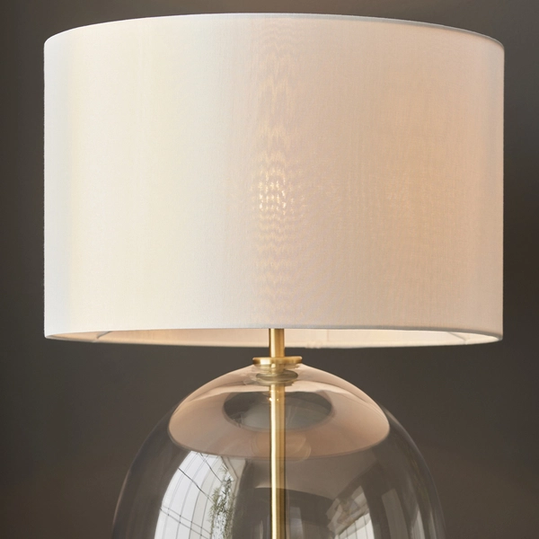 Szklana lampa stołowa hampton L&-199292 Light& abażurowa biała mosiądz