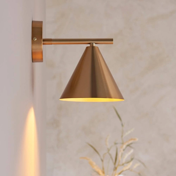 Kinkiet ścienny regulowany 102893 Endon stożek do gabinetu mosiądz