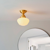 Szklana lampa sufitowa Camberley 97688 do salonu mosiądz biały