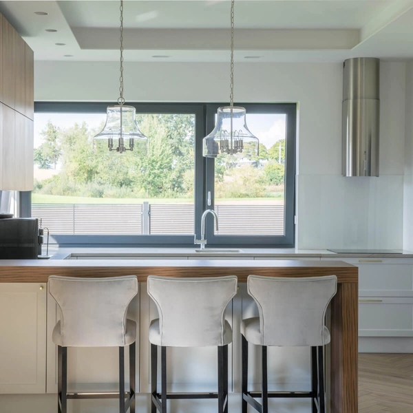 Wisząca lampa retro Prague szklany zwis na łańcuchu chrom