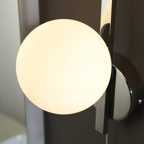 Ścienna lampa do łazienki L&-194080 Light& szklana kula IP44 chrom