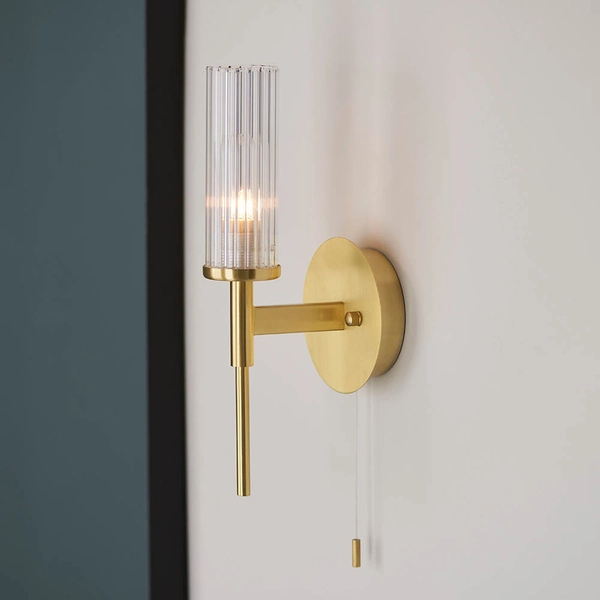 Lampa ścienna z włącznikiem Talo 96163 tuba metal mosiądz
