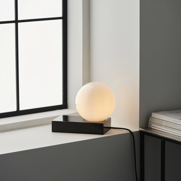 Stołowa lampa marmur Zeus L&-193866 Light& minimalistyczna kula czarna OUTLET