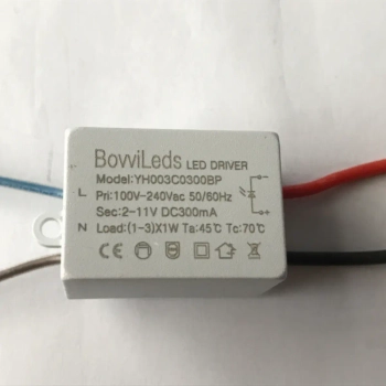 Wewnętrzne zasilanie mini do ledowych lamp 3300 1-3x1W 230V biały