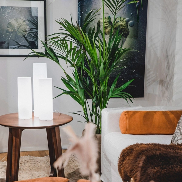 Klimatyczna lampka stołowa Flake biała tuba szklana na stolik